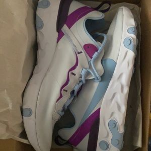 Nike react element 55 women size 10